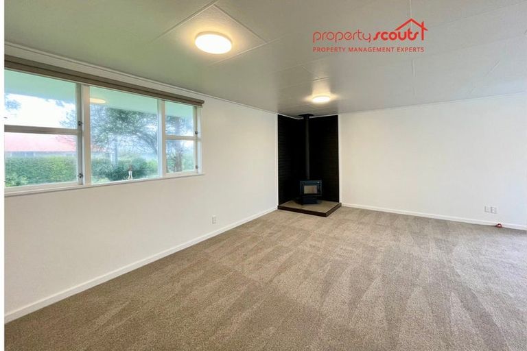 Photo of property in 6 Calgher Avenue, Waitara, 4320