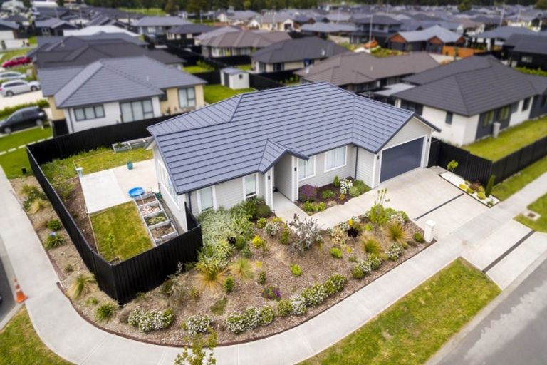 Photo of property in 15 Filmer Crescent, Wallaceville, Upper Hutt, 5018