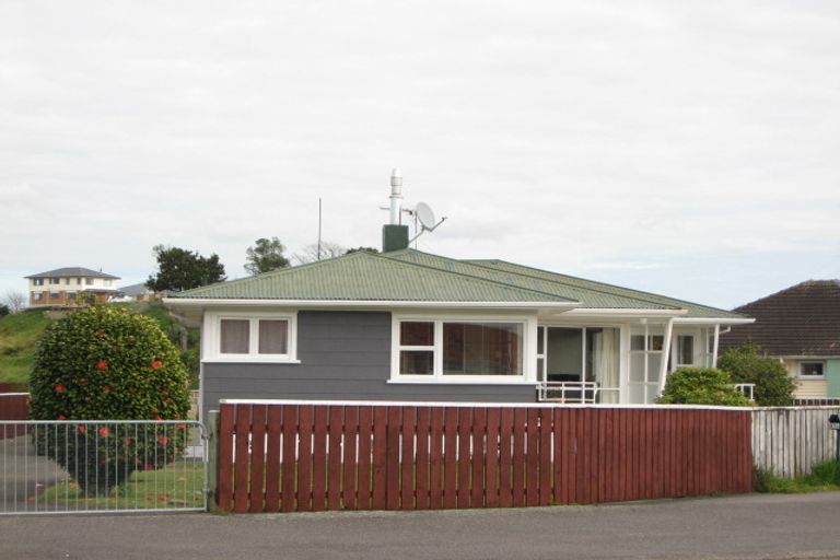 Photo of property in 51d Omata Road, Marfell, New Plymouth, 4310