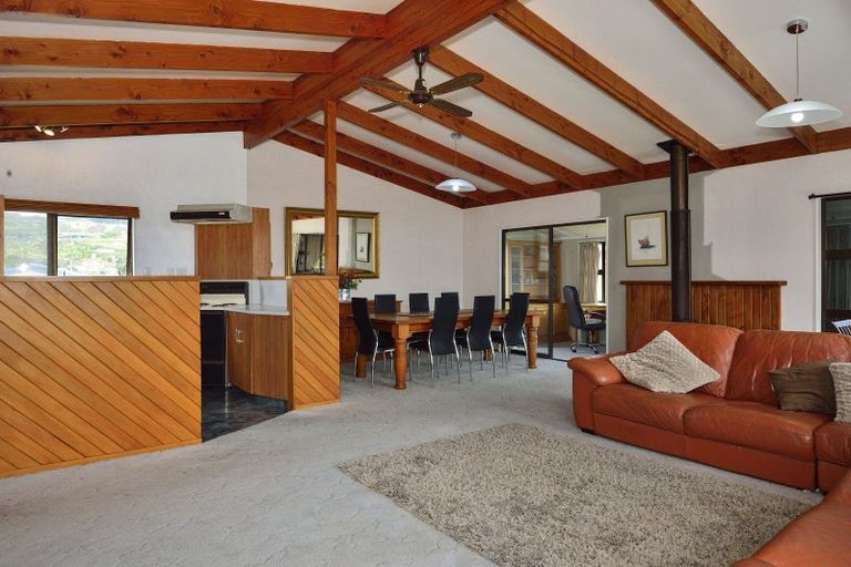 Photo of property in 5 Bill Nolan Place, Mahia, 4198