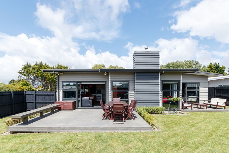 Photo of property in 63d James Line, Kelvin Grove, Palmerston North, 4414