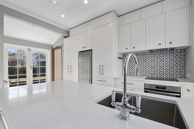 Photo of property in 24 Fitzherbert Street, Alicetown, Lower Hutt, 5010