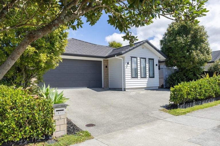 Photo of property in 61 Vinistra Road, Kumeu, 0810