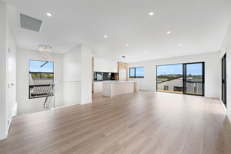 Photo of property in 11 Whale Bay Rise, Gulf Harbour, Whangaparaoa, 0930