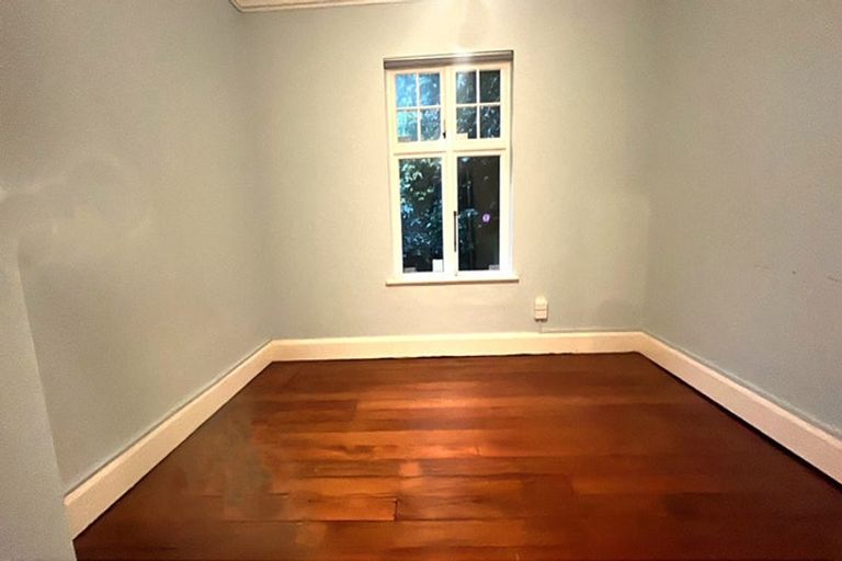 Photo of property in 167 Wadestown Road, Wadestown, Wellington, 6012