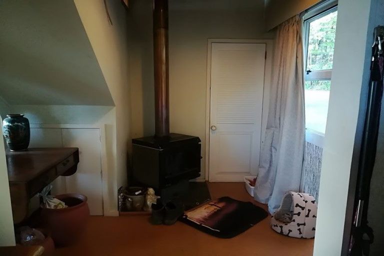 Photo of property in 10 Adams Road, Thornton Bay, Thames, 3575