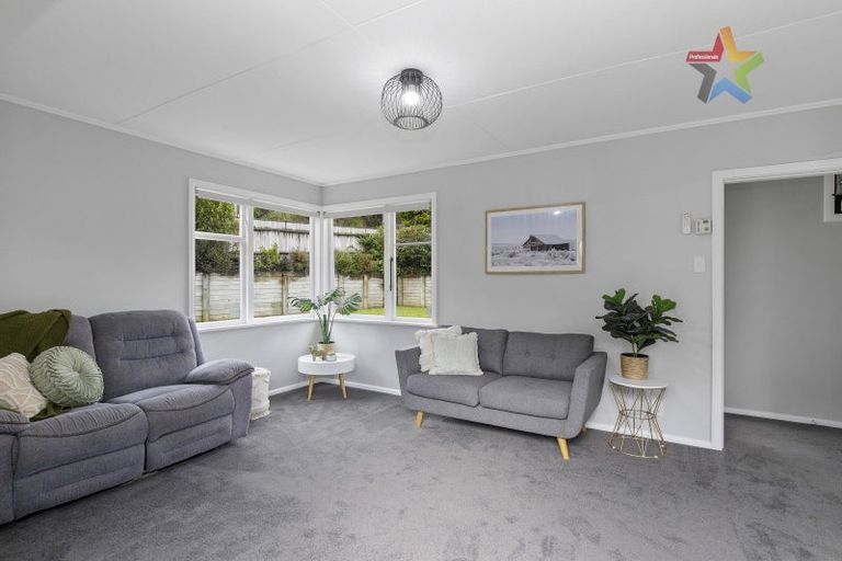 Photo of property in 26 Lowry Crescent, Stokes Valley, Lower Hutt, 5019