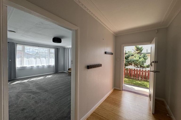 Photo of property in 61 Johnson Street, Milton, 9220