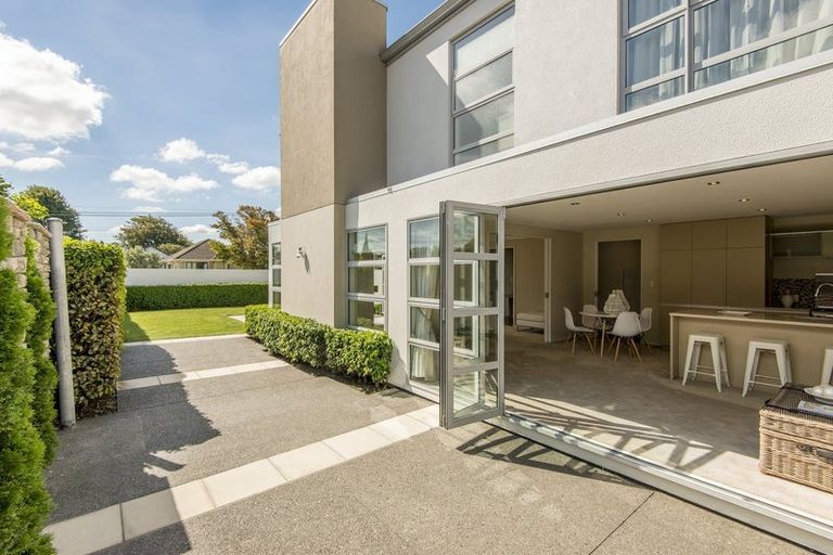 Photo of property in 72 Wai-iti Terrace, Bryndwr, Christchurch, 8052