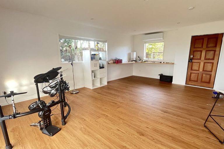 Photo of property in 25 Fearnley Grove, Albany, Auckland, 0632