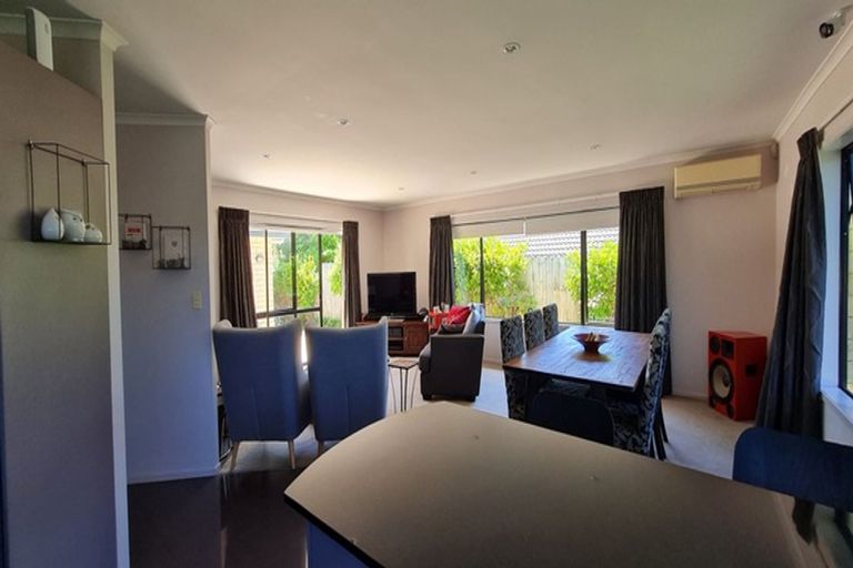 Photo of property in 22 Ranchod Terrace, Pukekohe, 2120
