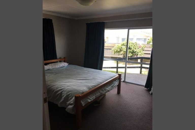 Photo of property in 4 Villa Place, Bell Block, New Plymouth, 4312