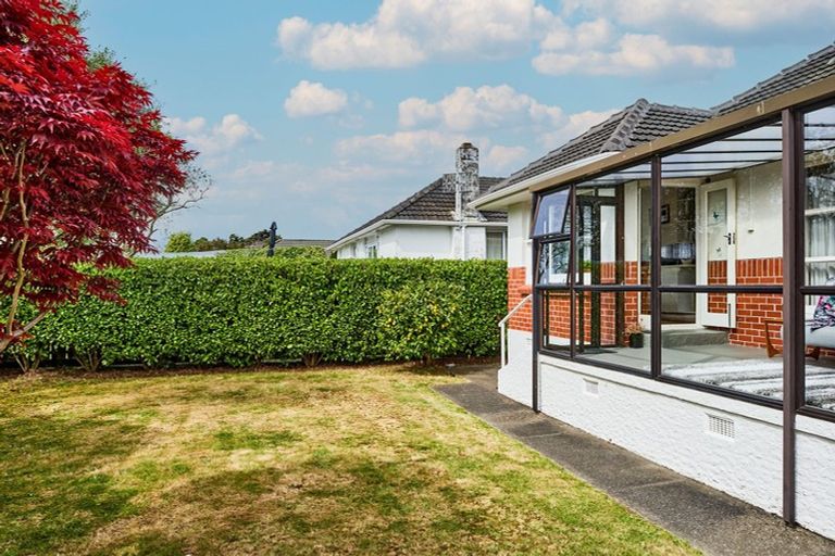 Photo of property in 8 Courtenay Road, Heretaunga, Upper Hutt, 5018