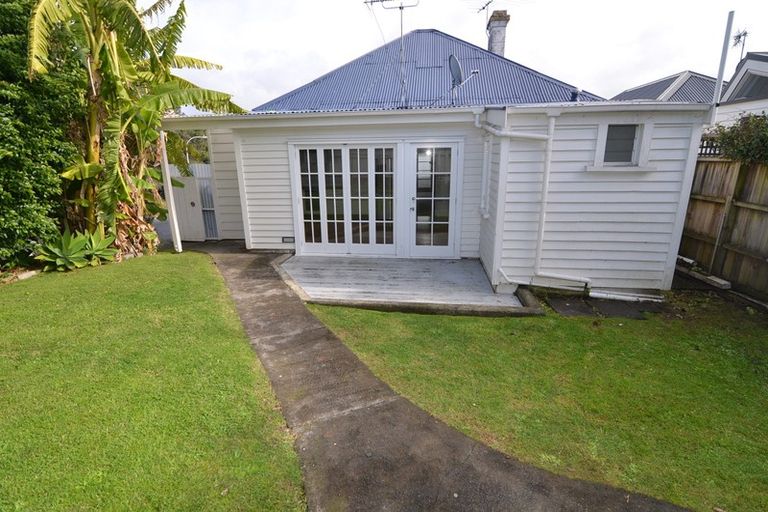 Photo of property in 1 Alberon Street, Parnell, Auckland, 1052