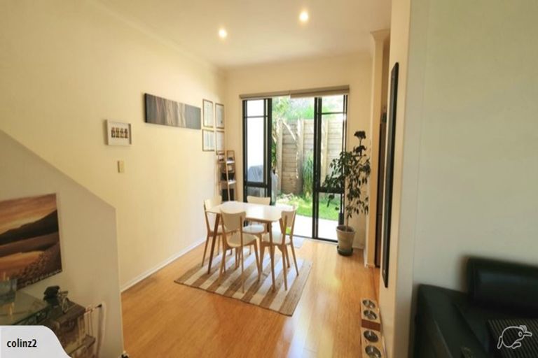 Photo of property in 2/69 Target Road, Totara Vale, Auckland, 0629