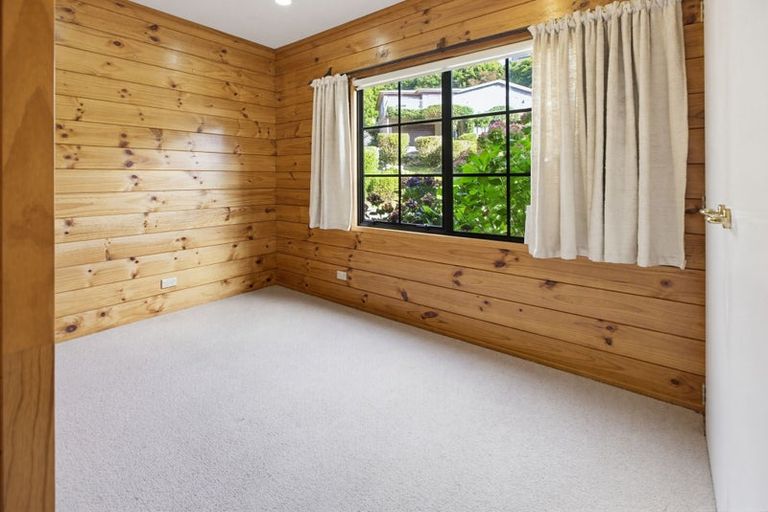 Photo of property in 38 Gemini Place, Kawaha Point, Rotorua, 3010