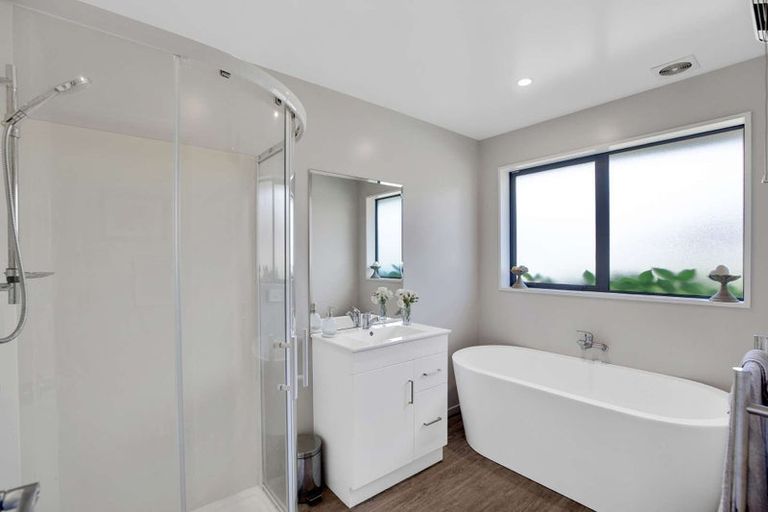 Photo of property in 75 Willowside Place, Amberley, 7410