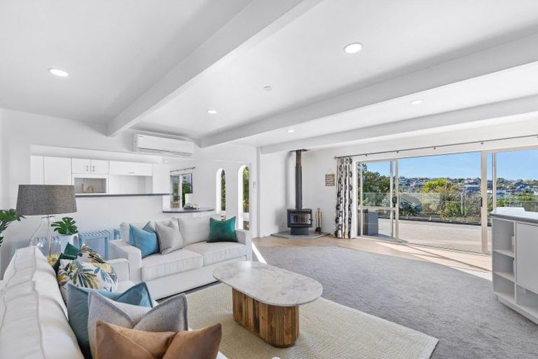 Photo of property in 825 Beach Road, Browns Bay, Auckland, 0630