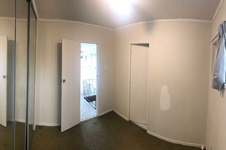 Photo of property in 1 Cashmere Place, Glenfield, Auckland, 0629