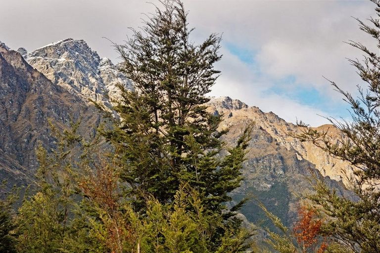 Photo of property in 13 Soudley Court, Jacks Point, Queenstown, 9371