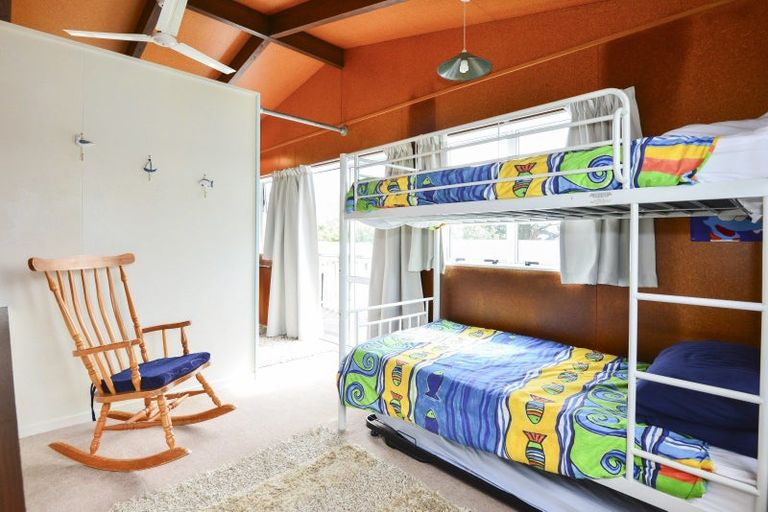 Photo of property in 140 Newcastle Street, Mahia, 4198