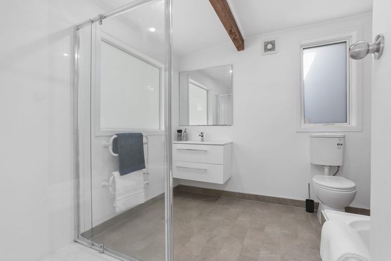 Photo of property in 7 Huia Road, Titirangi, Auckland, 0604