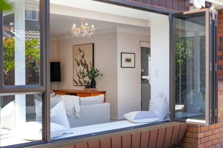 Photo of property in 75 Totara Crescent, Woburn, Lower Hutt, 5011