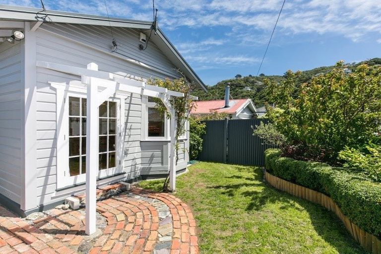 Photo of property in 13 Toru Street, Lyall Bay, Wellington, 6022