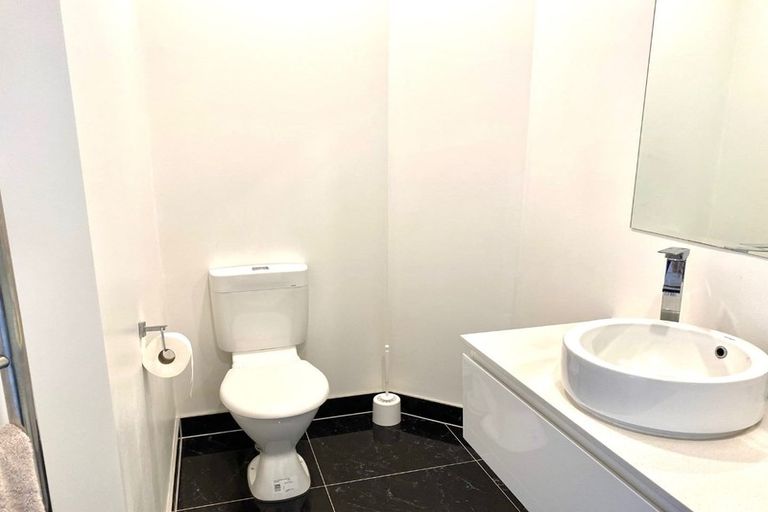 Photo of property in Embassy Apartments, 4g/18 Wakefield Street, Auckland Central, Auckland, 1010