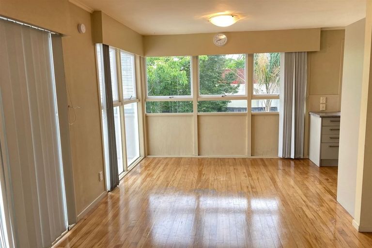 Photo of property in 5 Lewis Road, Pakuranga, Auckland, 2010