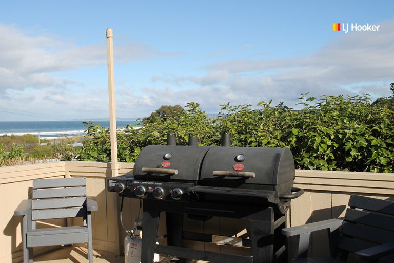 Photo of property in 31 Queen Street, Brighton, Dunedin, 9035