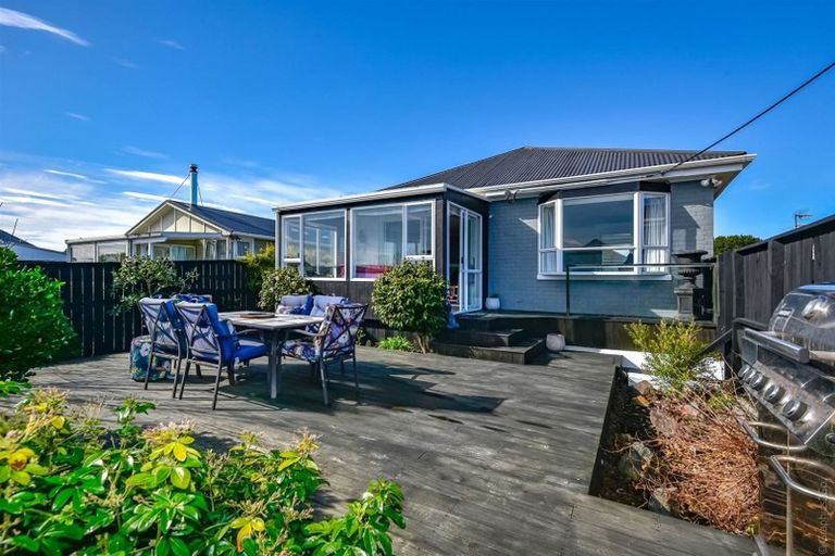 Photo of property in 43 Effingham Street, North New Brighton, Christchurch, 8083