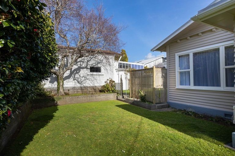 Photo of property in 40 Robe Street, New Plymouth, 4310