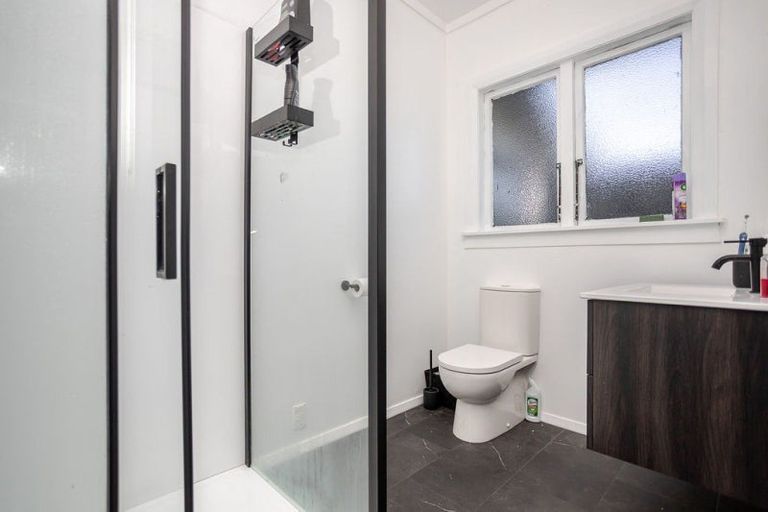 Photo of property in 3 Victoria Avenue, Dannevirke, 4930