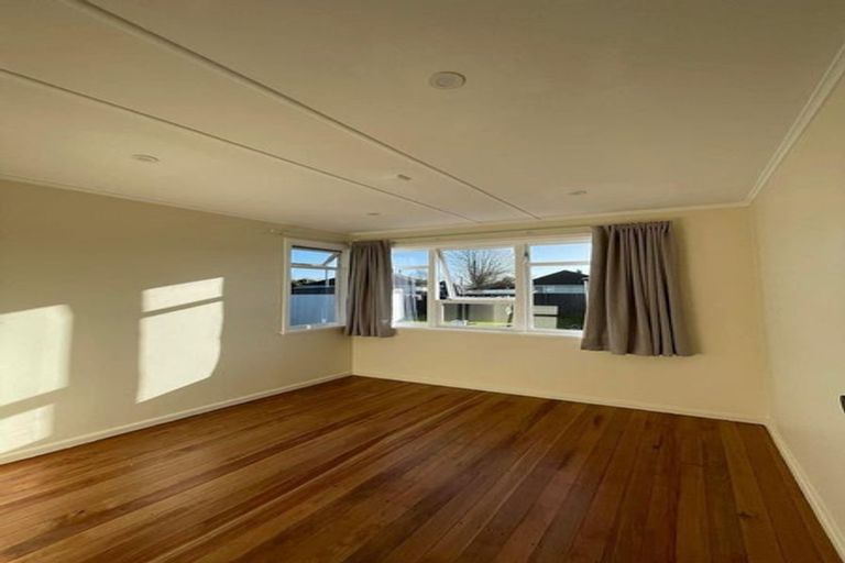 Photo of property in 23 Camden Street, Redwood, Christchurch, 8051