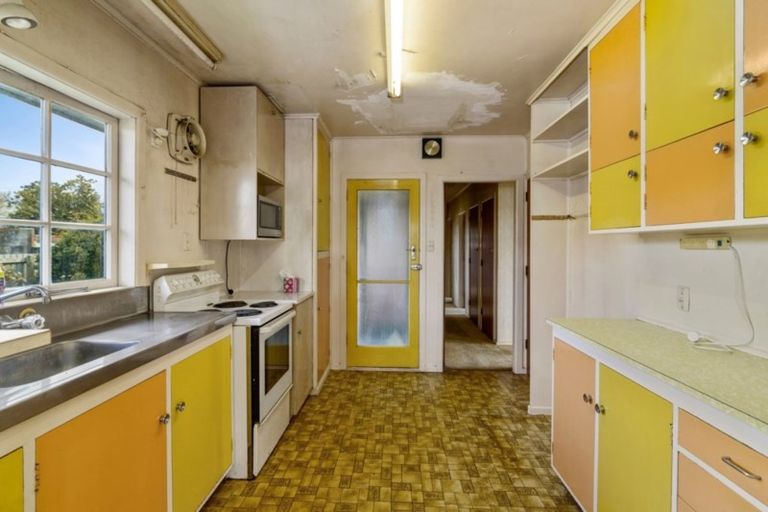 Photo of property in 2 Liane Place, Mangakakahi, Rotorua, 3015