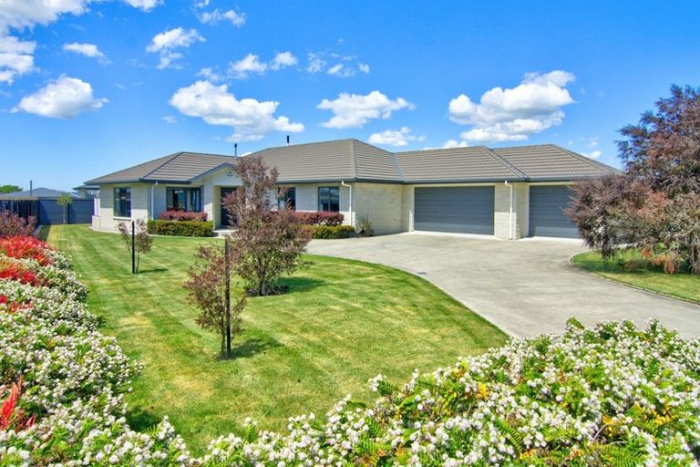 Photo of property in 11 Mervyn Brown Place, Solway, Masterton, 5810