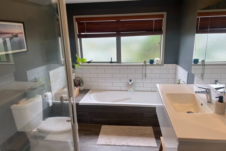 Photo of property in 28b Philomel Crest, Welcome Bay, Tauranga, 3112