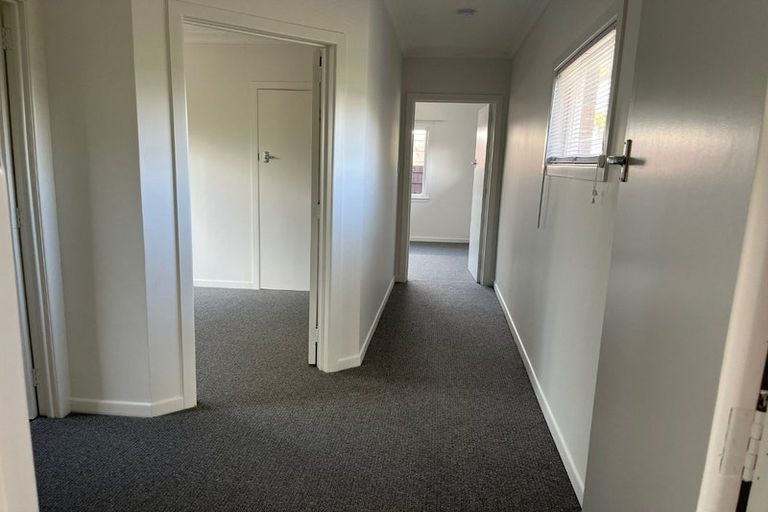 Photo of property in 1/5 Stratford Avenue, Milford, Auckland, 0620