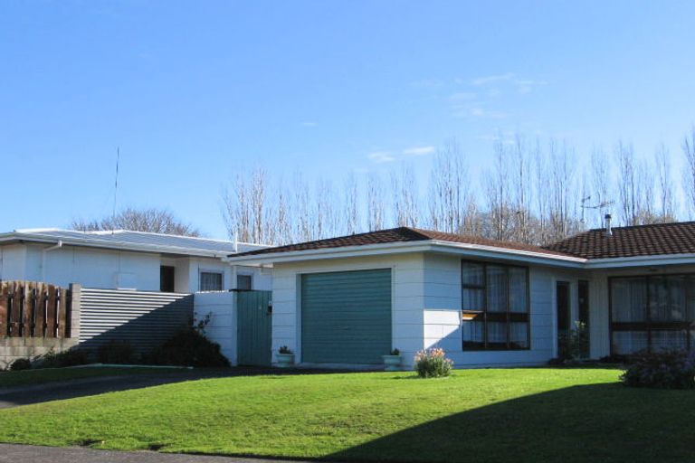 Photo of property in 7 Purdie Place, Milson, Palmerston North, 4414