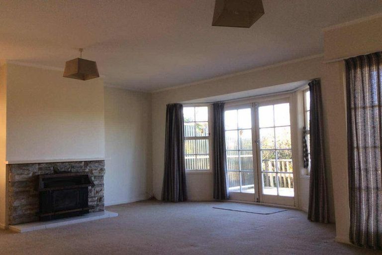 Photo of property in 10 Dunraven Place, Torbay, Auckland, 0630