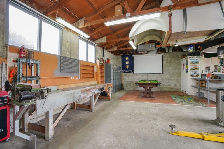 Photo of property in 21 Irvine Street, Wallacetown, 9816