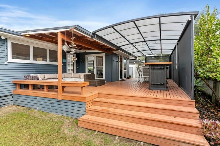 Photo of property in 225 Port Road, Whangamata, 3620