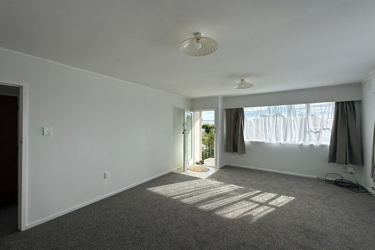 Photo of property in 1/62 Tiroroa Avenue, Te Atatu South, Auckland, 0610