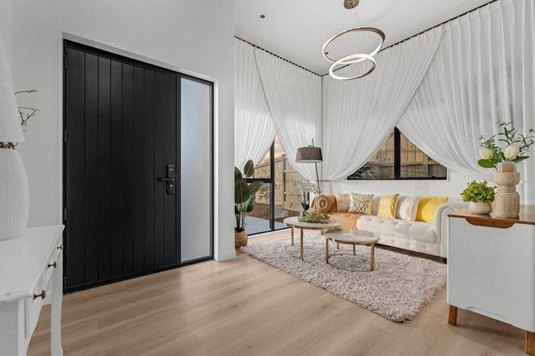 Photo of property in 130 Mcquoids Road, Flat Bush, Auckland, 2019