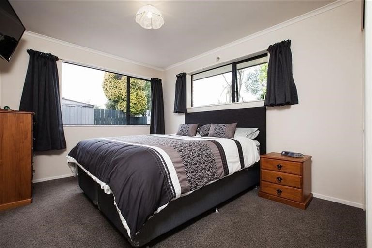 Photo of property in 4 Frank Wilson Terrace, Welbourn, New Plymouth, 4312