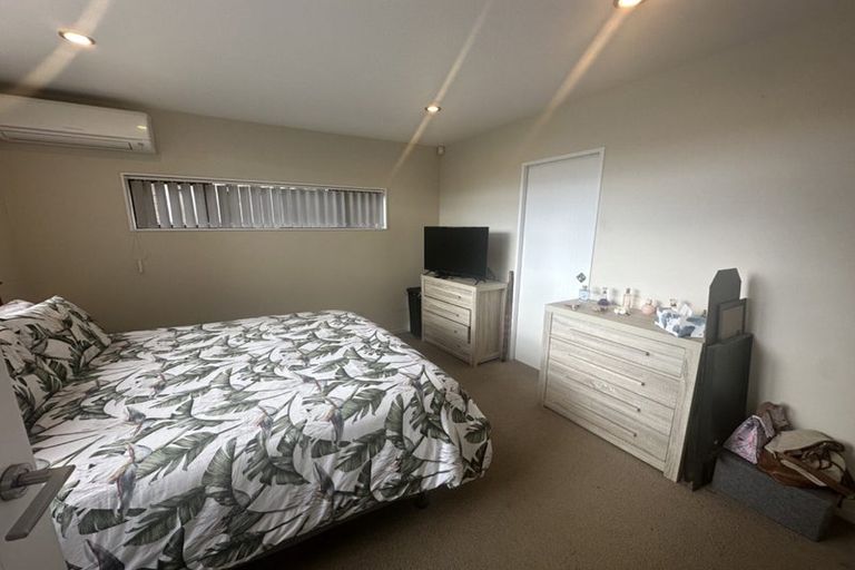 Photo of property in 26 Midhurst Avenue, Henderson, Auckland, 0612