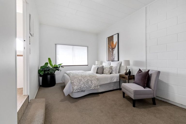 Photo of property in 2 Border Road, Henderson, Auckland, 0612