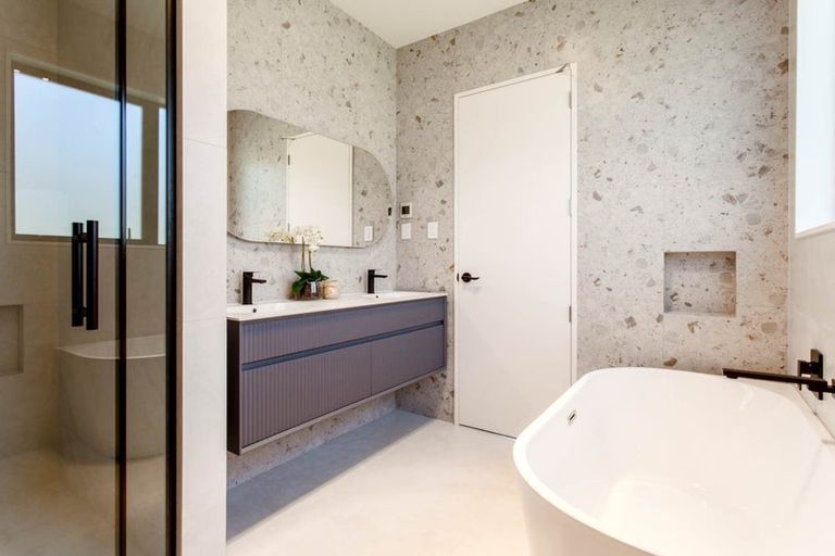 Photo of property in 23 Anehana Place, Stanmore Bay, Whangaparaoa, 0932