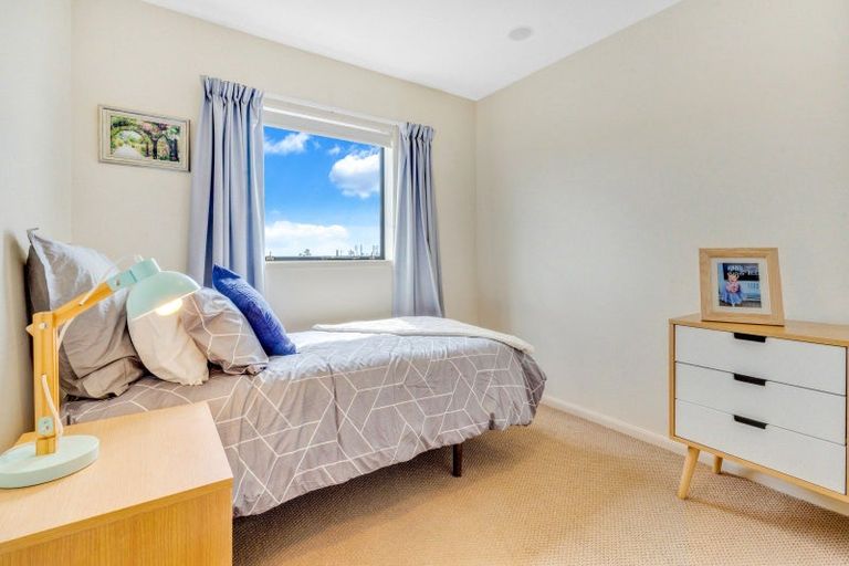 Photo of property in 19/5 Cook Street, Howick, Auckland, 2014